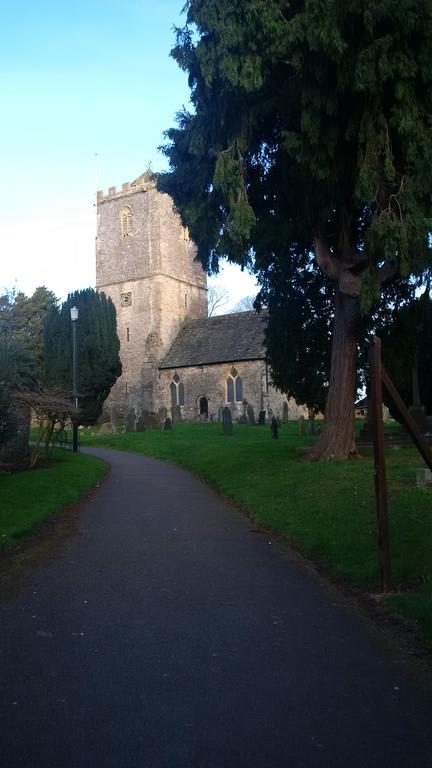 The Lychgate Hotel Caldicot Exterior foto